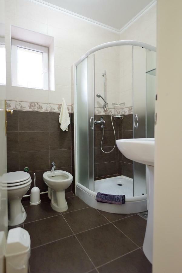 Apartman Vila Milica Kikinda エクステリア 写真
